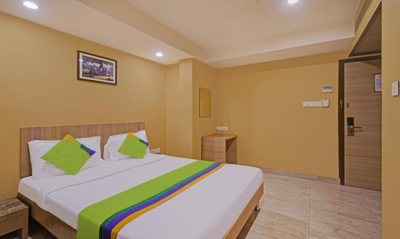 Treebo Fourth Avenue Hotel Madras Buitenkant foto