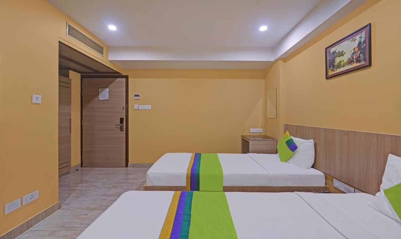 Treebo Fourth Avenue Hotel Madras Buitenkant foto