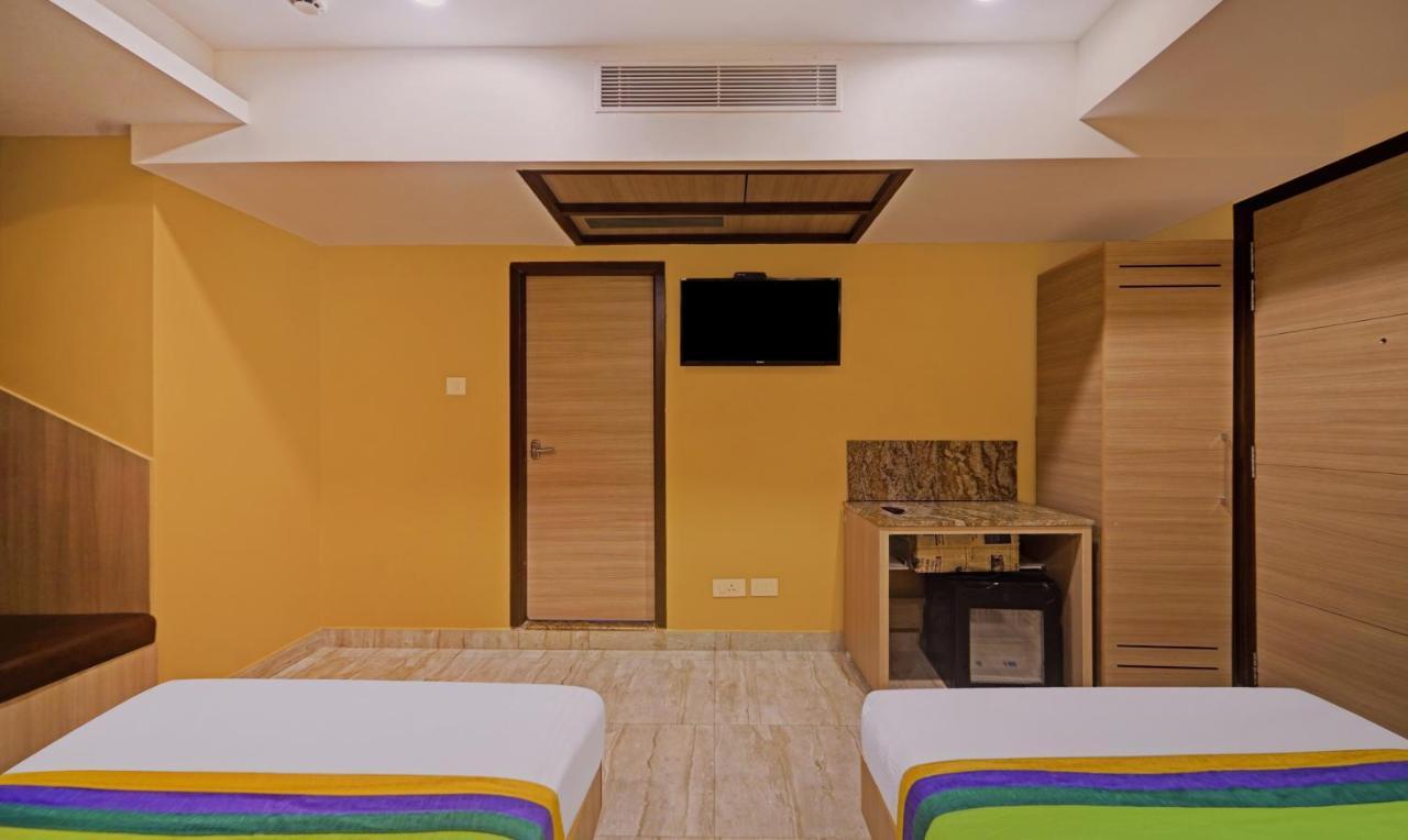 Treebo Fourth Avenue Hotel Madras Buitenkant foto