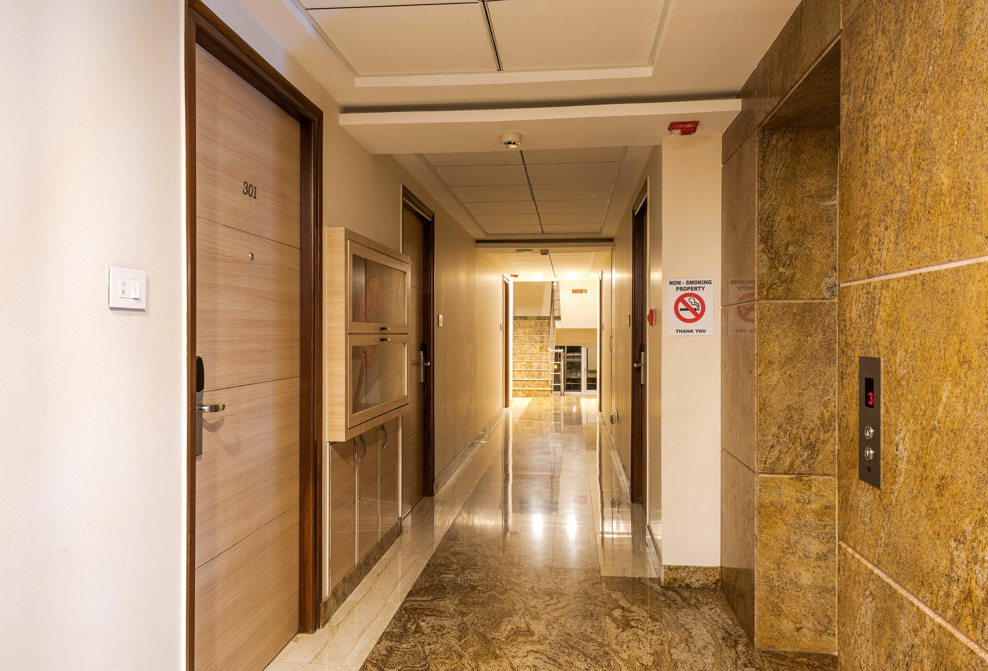 Treebo Fourth Avenue Hotel Madras Buitenkant foto